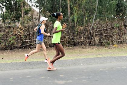 Ruth Reiter beim Lauftraining in Äthiopien