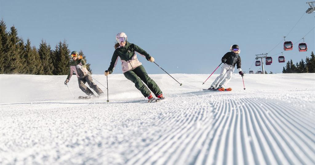 Skifahren im Skicircus Saalbach Hinterglemm Leogang Fieberbrunn